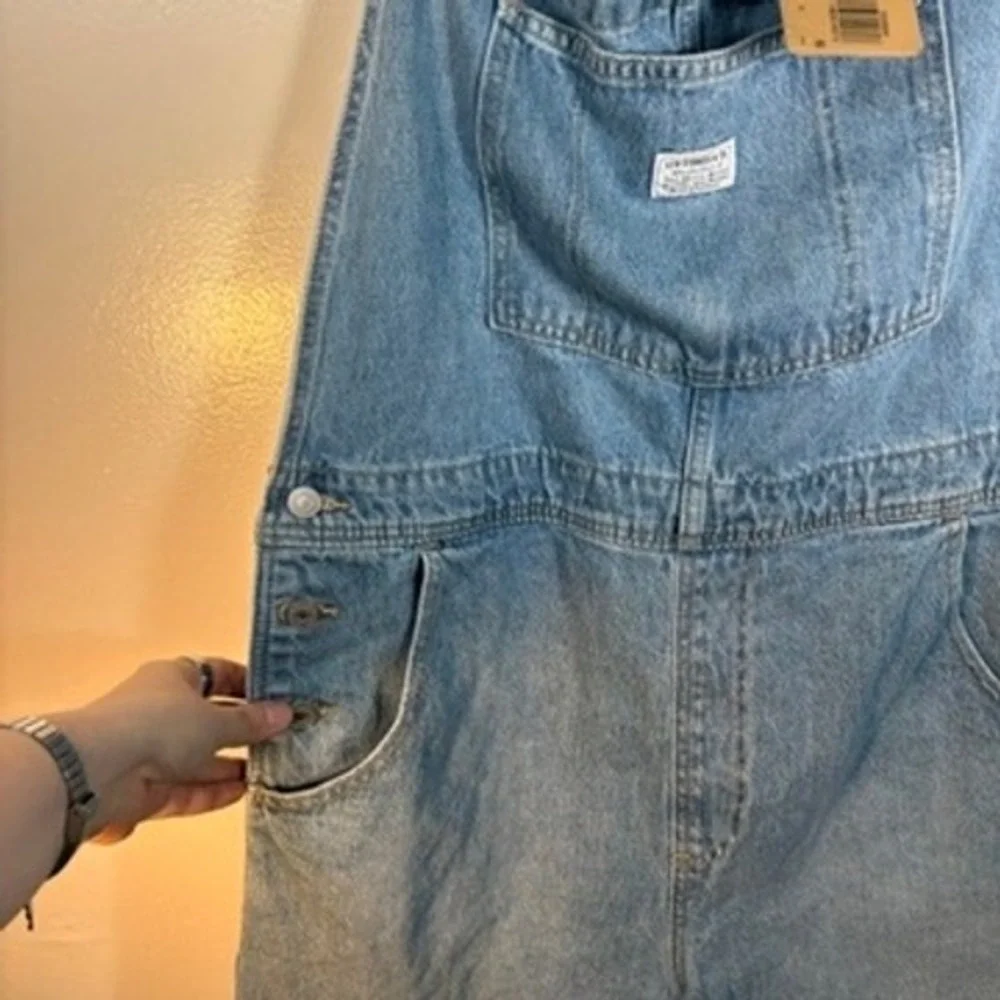 Levi's Denim Utility Shortalls Womens Sz XL Light Wash NEW Vintage Style Romper - Picture 5 of 8